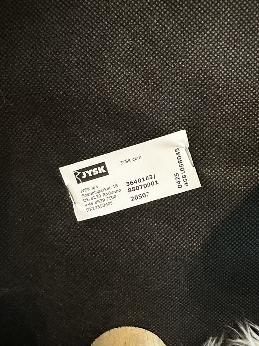 Banco Pequeno marca JYSK