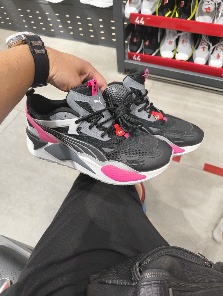 Абсолютно нові оригінальні-Кросівки PUMA RS-X Efekt Turbo Sneakers