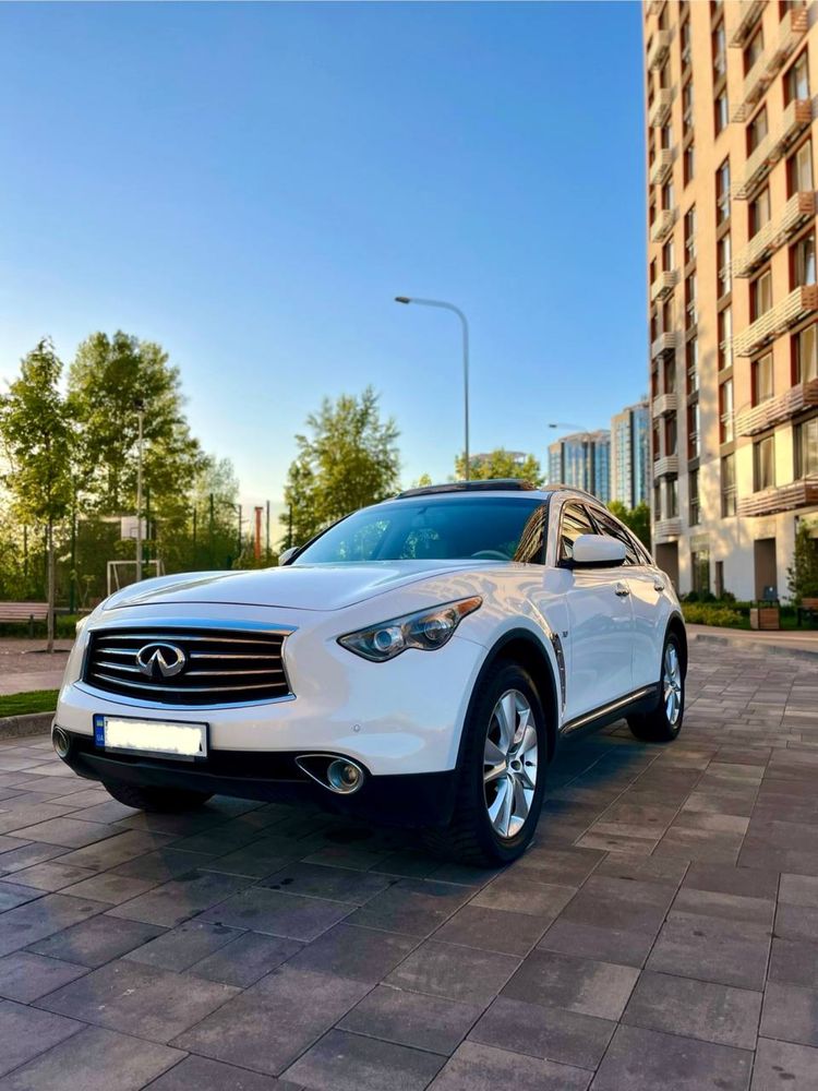 Infinity QX70 3,7 на газу от хозяина