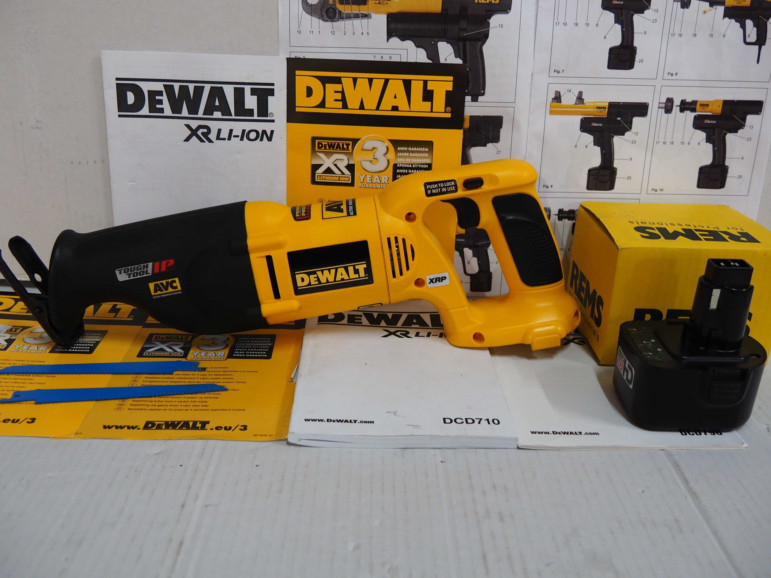 Komplet DEWALT DW 937 pilarka szablasta 14,4v +bateria Rems 12v 3ah