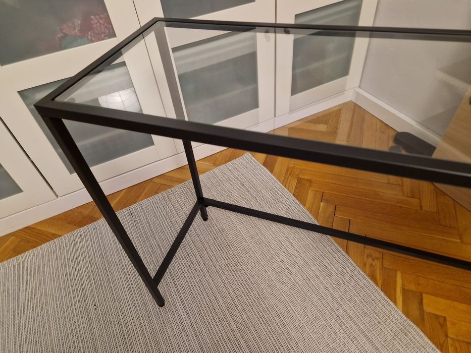 Toaletka biurko szklany blat metalowa rama