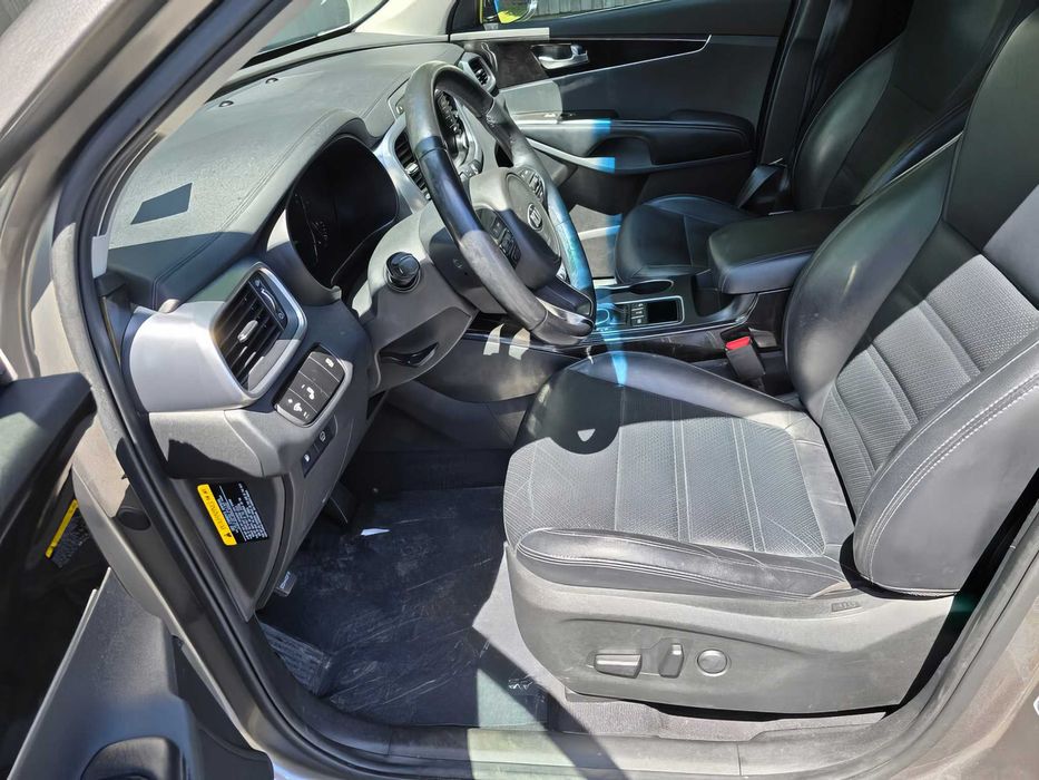 Kia Sorento      2018