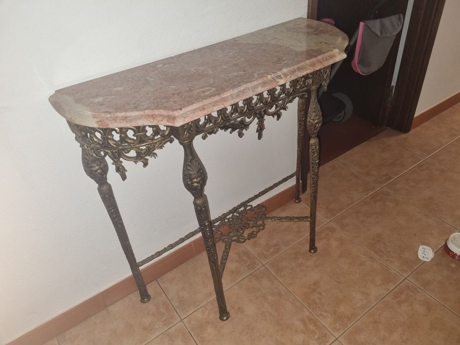 Consola com pedra mármore