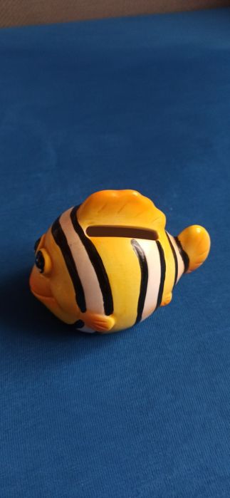 Mała skarbonka rybka