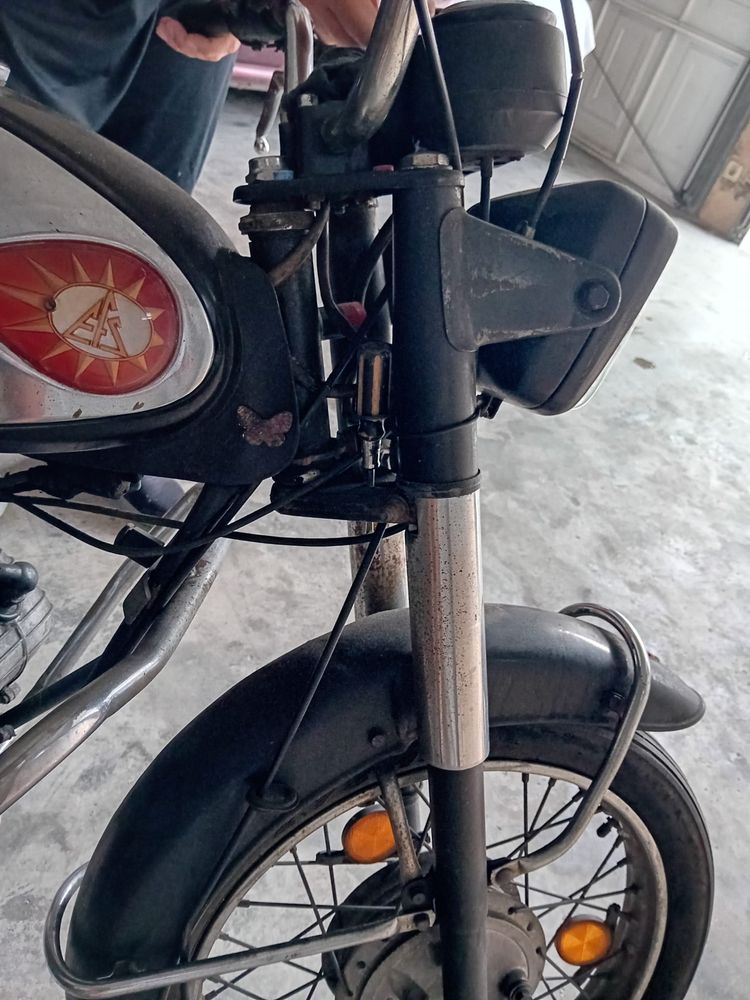 Vendo Mota usada , disponivel para negociar , mota anda ,