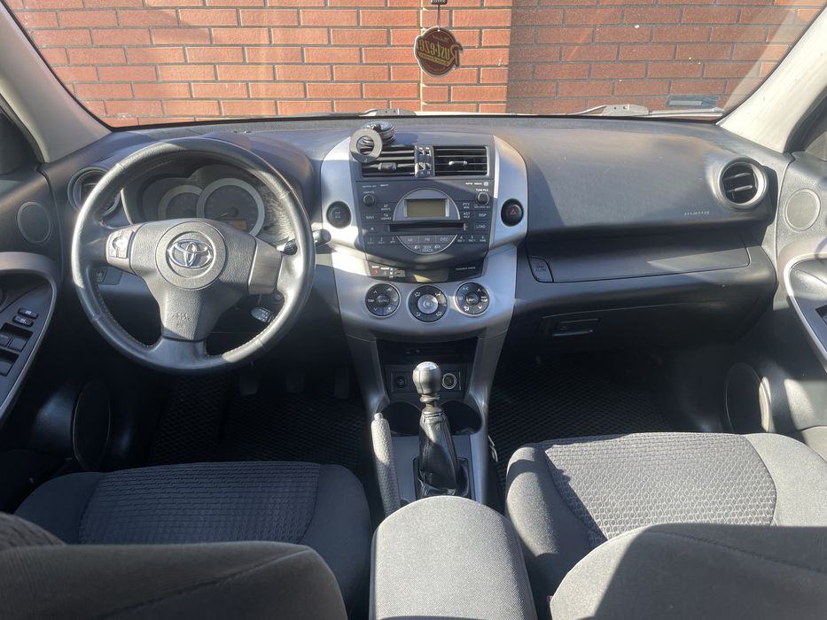 Toyota Rav4 2.2  177 KM