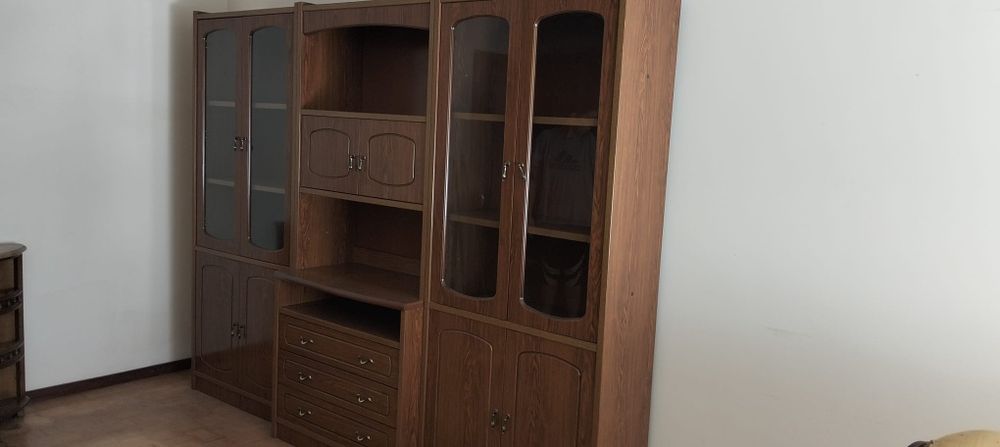 Estante para sala de estar/jantar