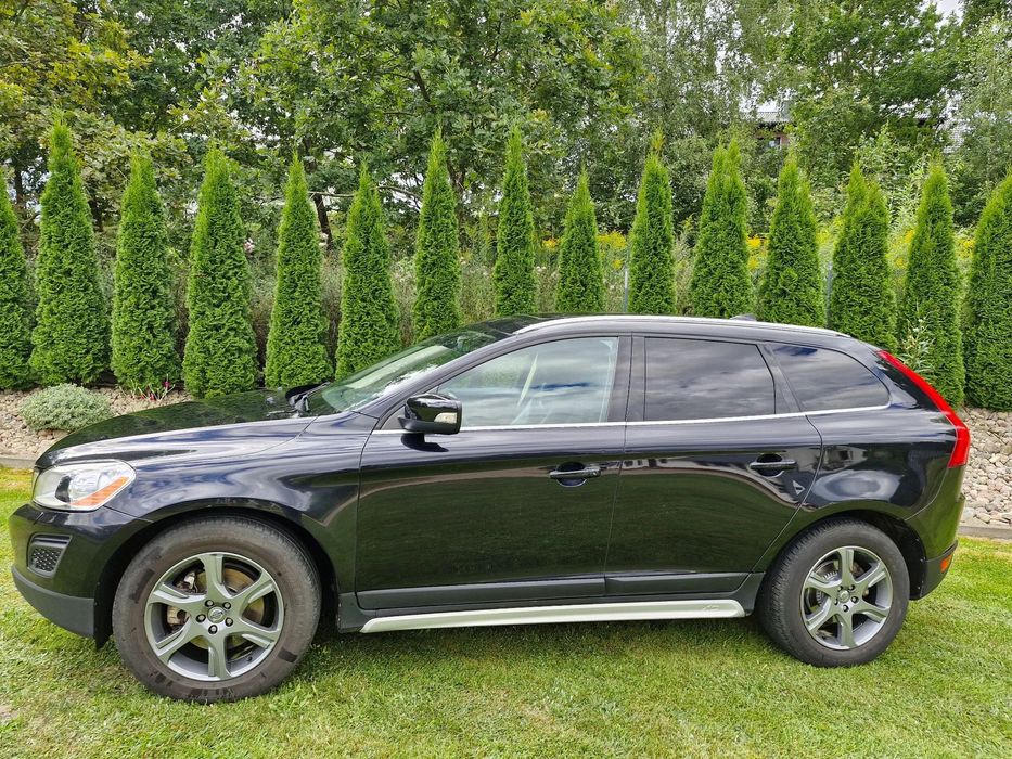 Volvo XC 60 VOLVO XC60 2,4 D5 AWD 4x4 bogate wyposażenie + dodatki