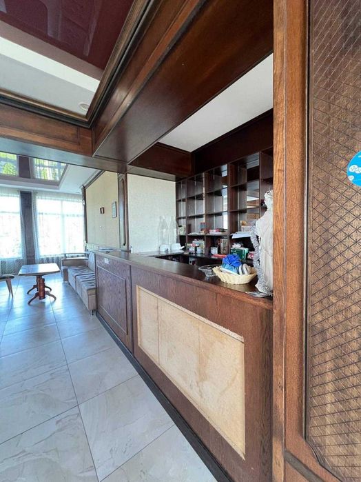 Продаж комерційного приміщення під ресторан та готель