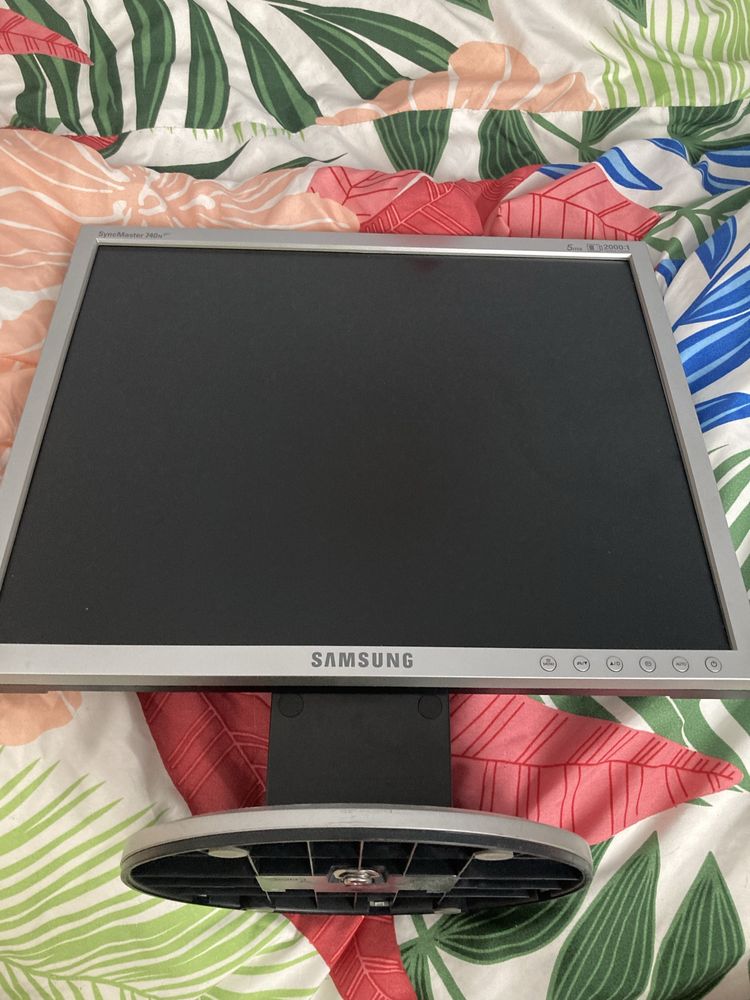 Monitor LCD Samsung 740N Plus 17 cali VGA