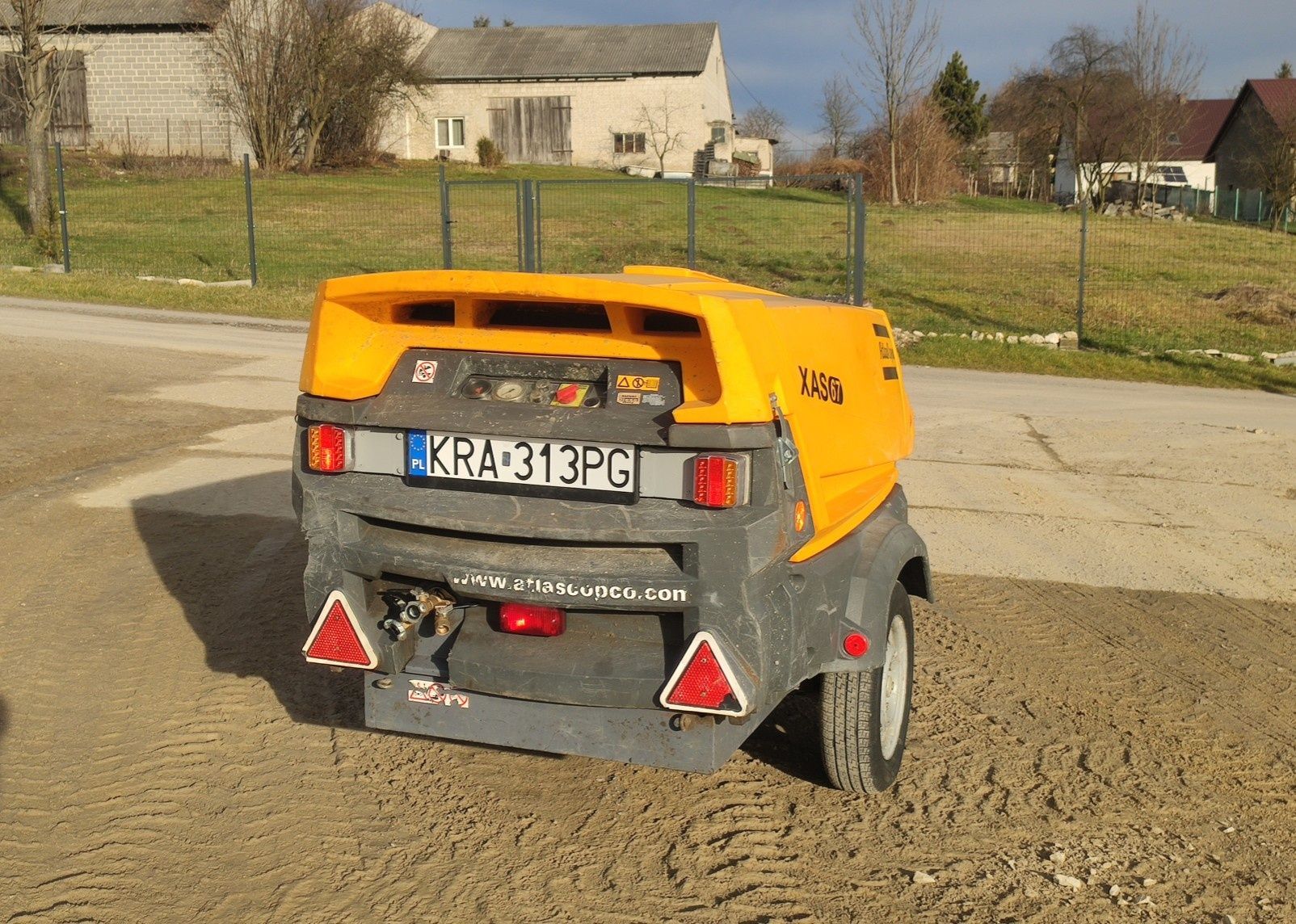 kompresor atlas copco xas 67 2014r 1435mth zarejestrowany xas67