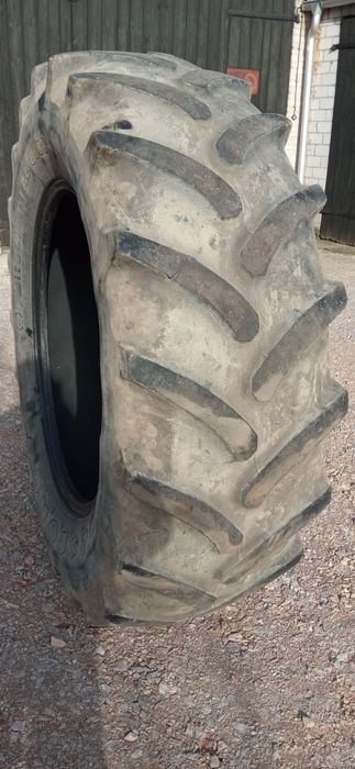 Sprzedam komplet opon z dętkami