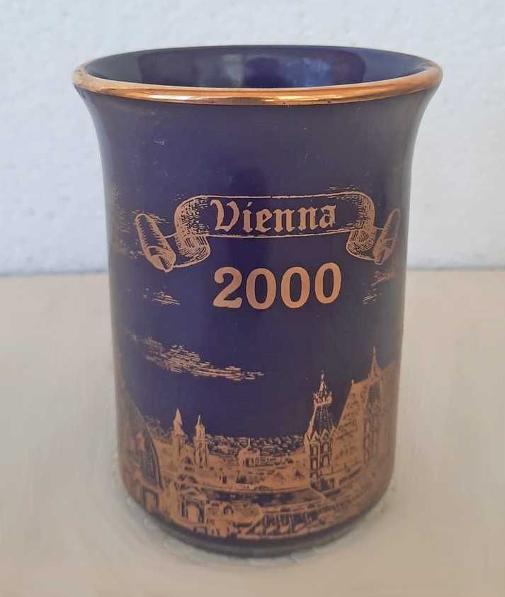 Caneca Comemorativa Vienna Áustria 2000 – Impecável