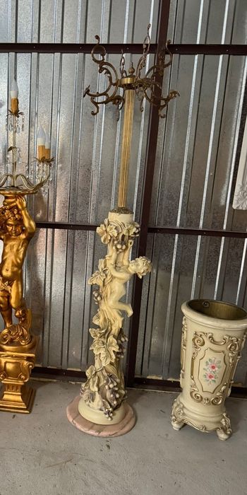 Barokowy stojący wieszak -silik