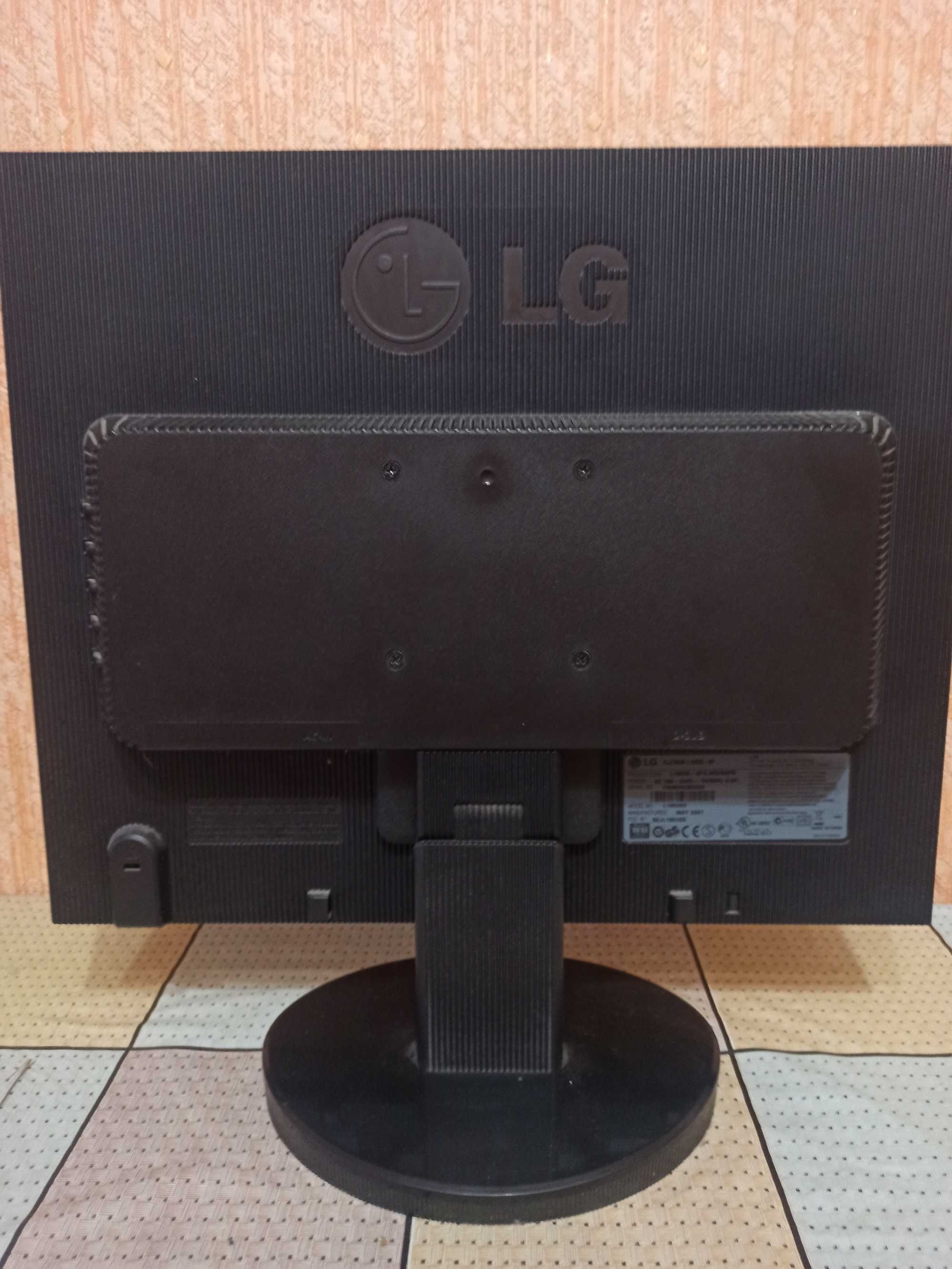 Монітор LG Flatron L1953S-SF