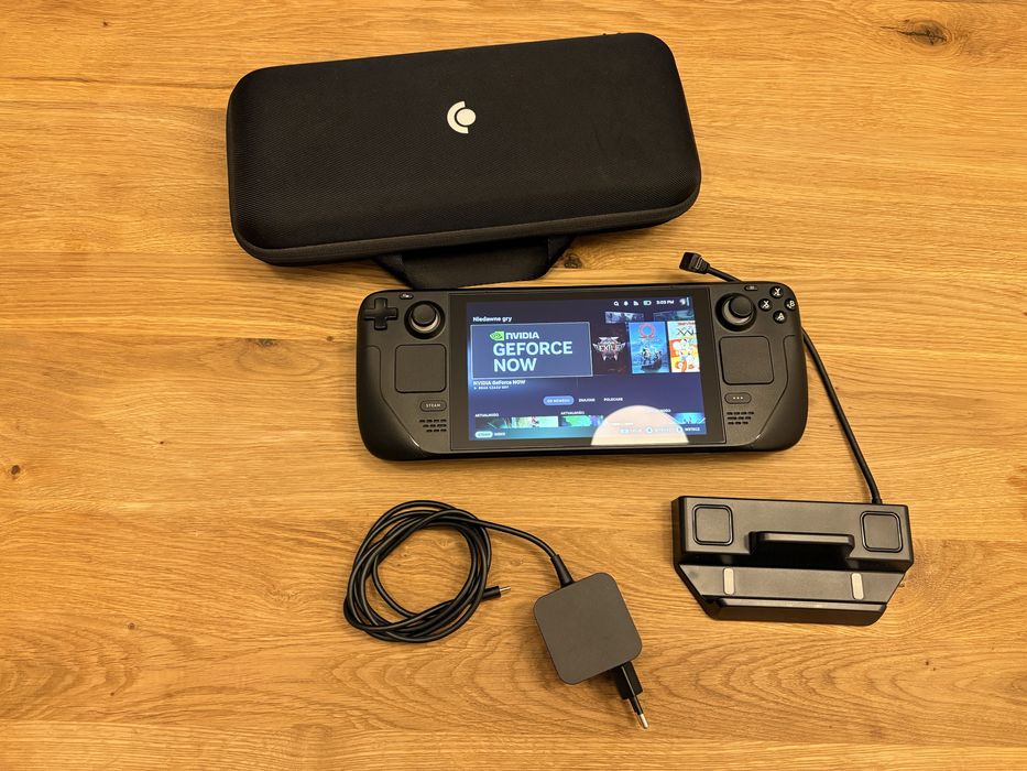 Steam deck 64 GB + karta 512 GB