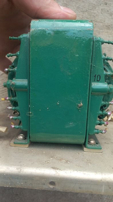 Трансформатор 220