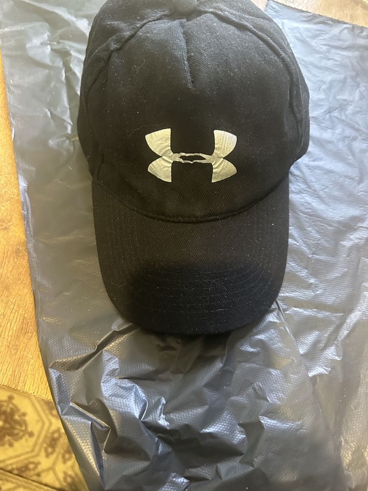 Бейсболка under armor