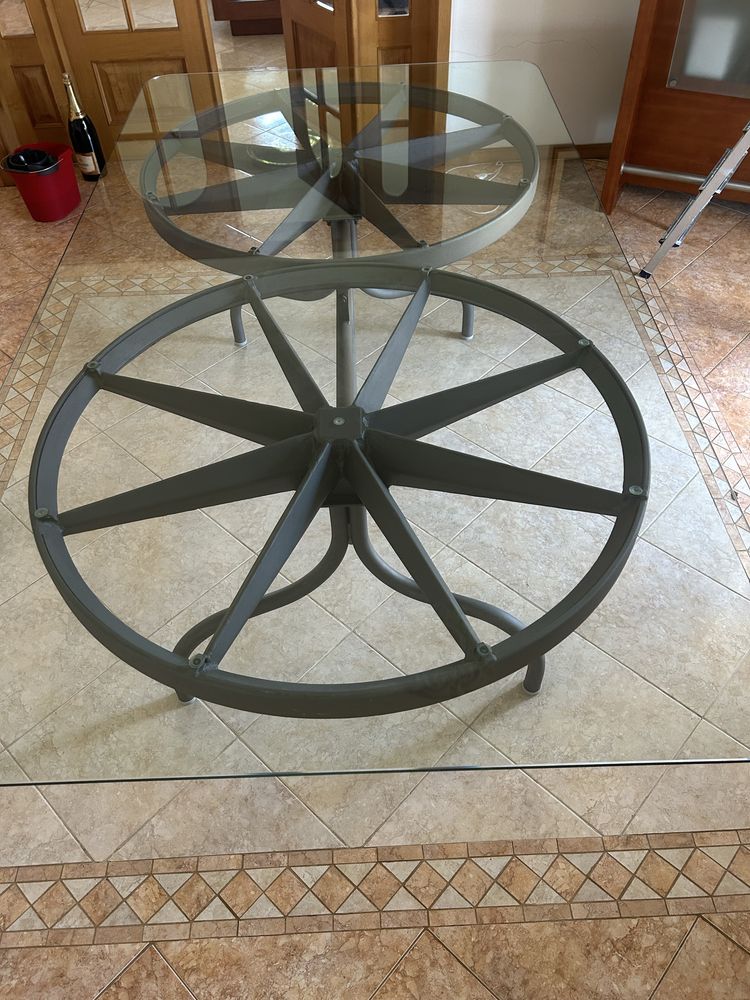 mesa de vidro temperado com 10 cadeiras