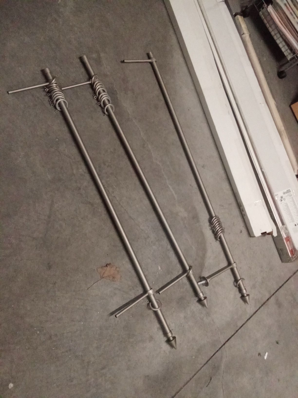 3 varões cortinados