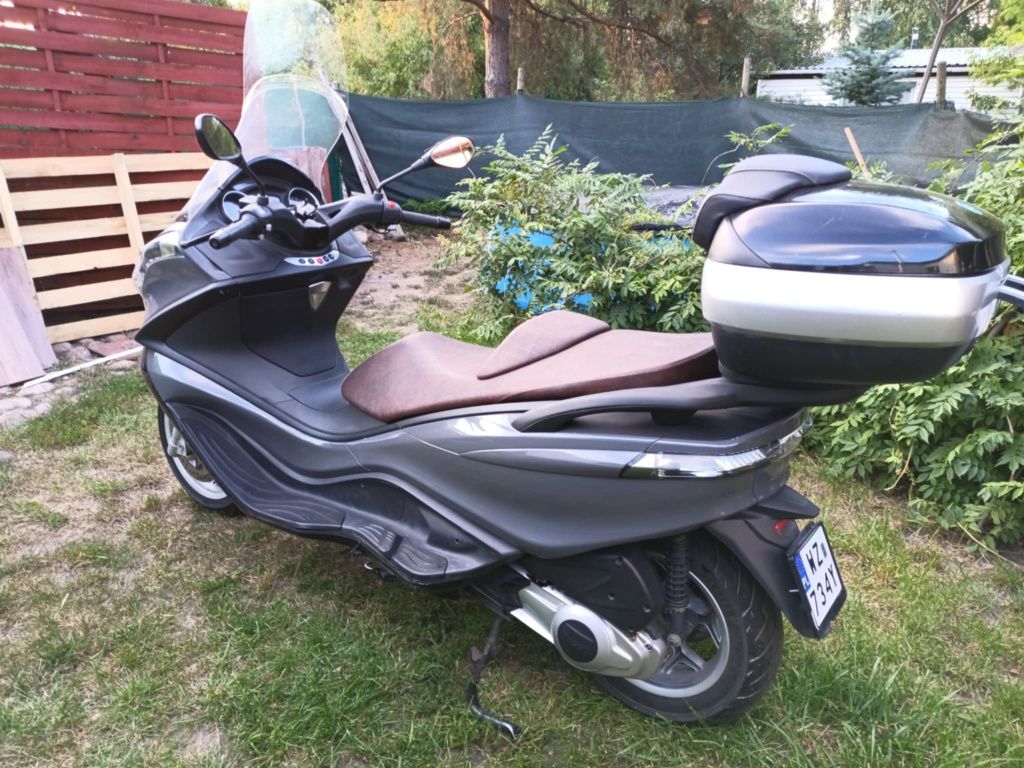 Skuter Piaggio X10