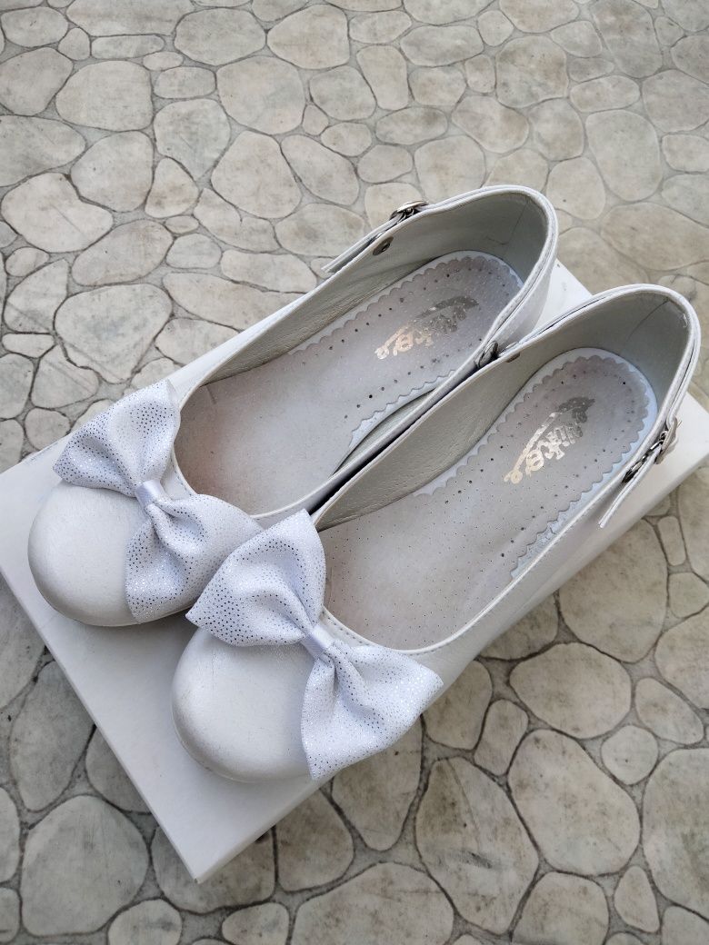 Buty komunijne dla dziewczynki r. 34