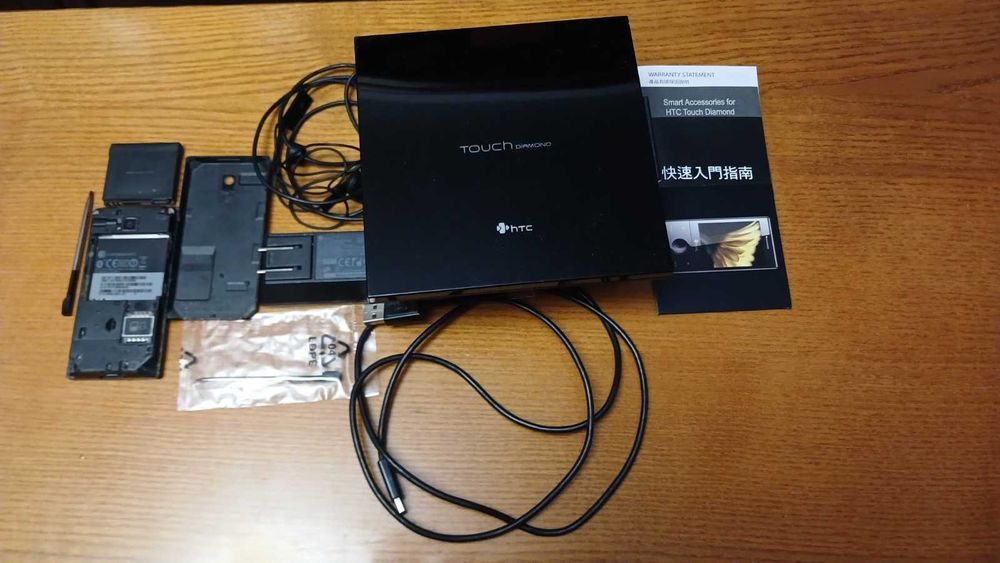 HTC Diamond + кнопочные телефоны