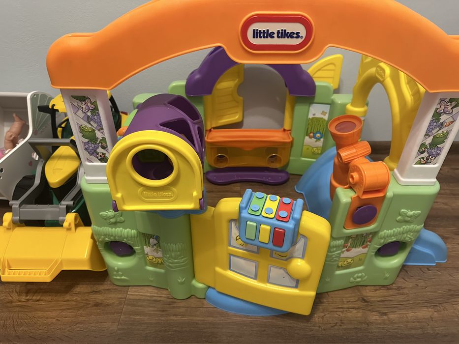 Domek little tikes