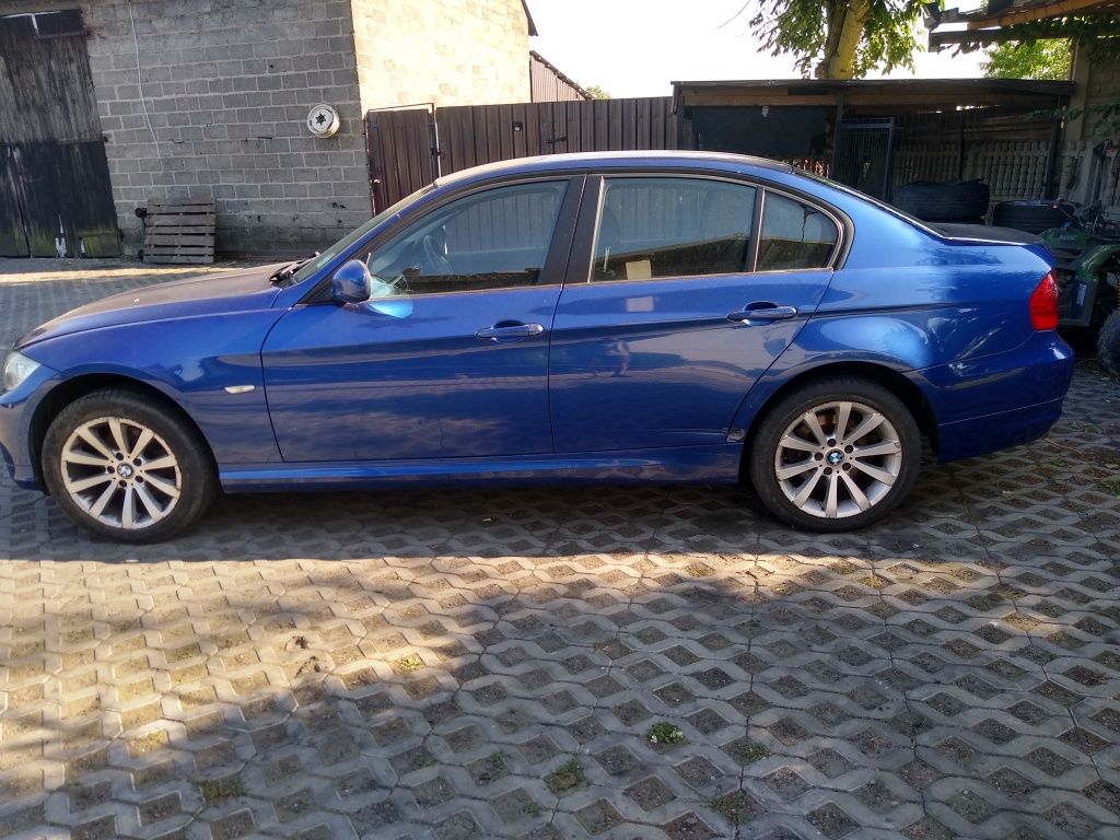 Karoseria BMW E90 E91 MONTEGOBLAU Lift Masła Zderzak Błotnik Drzwi