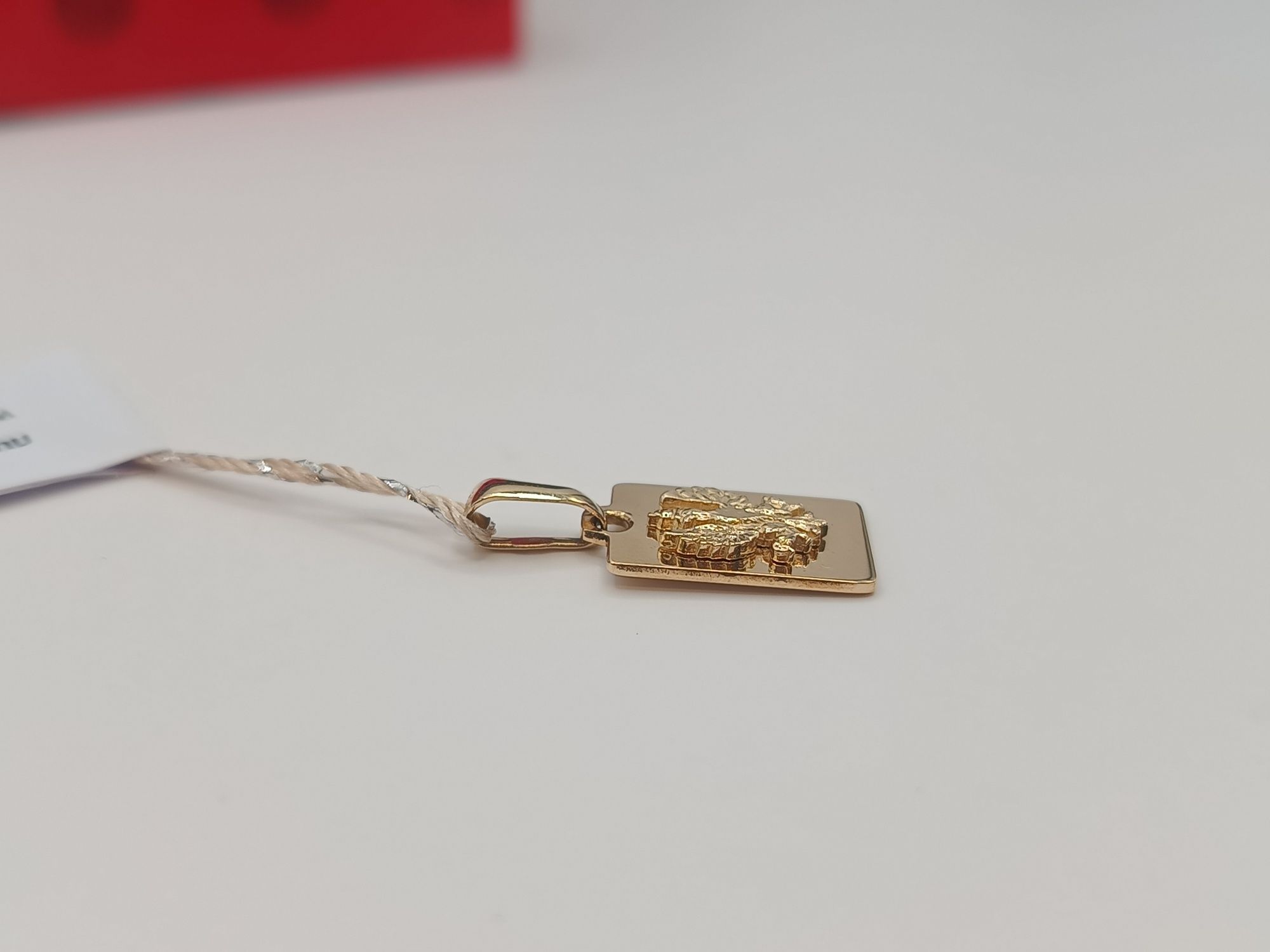 Piękna delikatna złota zawieszka blaszka z orzełkiem żółte złoto pr585