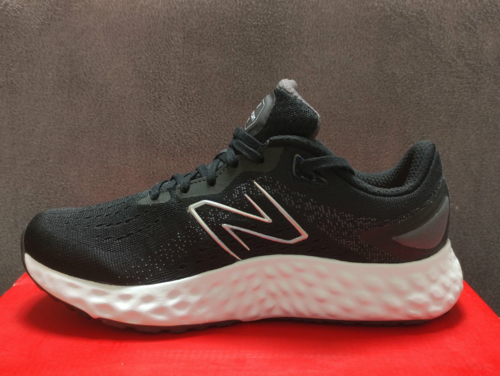 Оригінал! Кросівки New Balance Fresh Foam Evoz v2 42.5EUR (27.0 см)