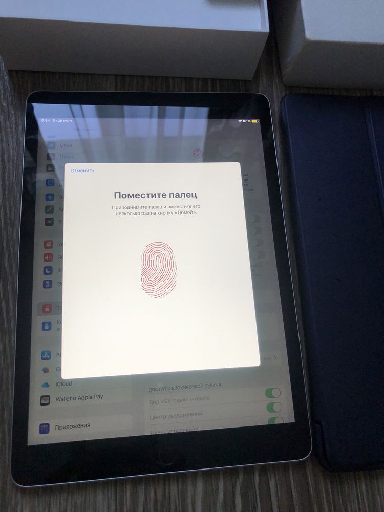 Продам Apple iPad 9 generation 10.2"  Wi-Fi Space Gray 2022