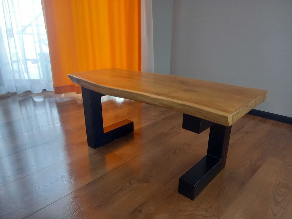 Stolik kawowy z litej deski dębowej