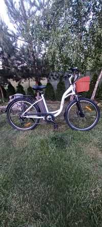 Sprzedam rower elektryczny DYU c6