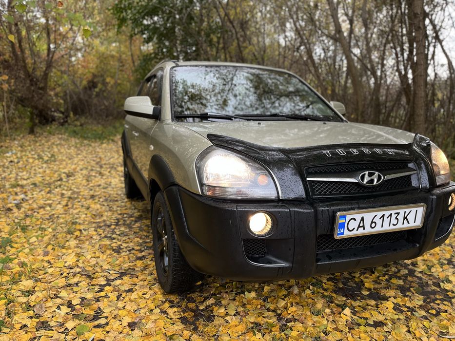 Hundai tucson 2008 рік автомат повний привіт