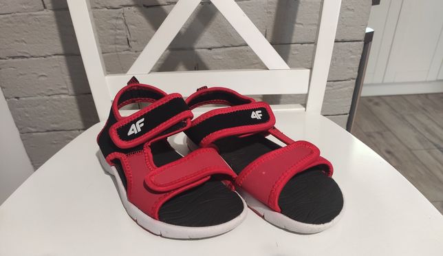 Sandałki 4F rozmiar 31