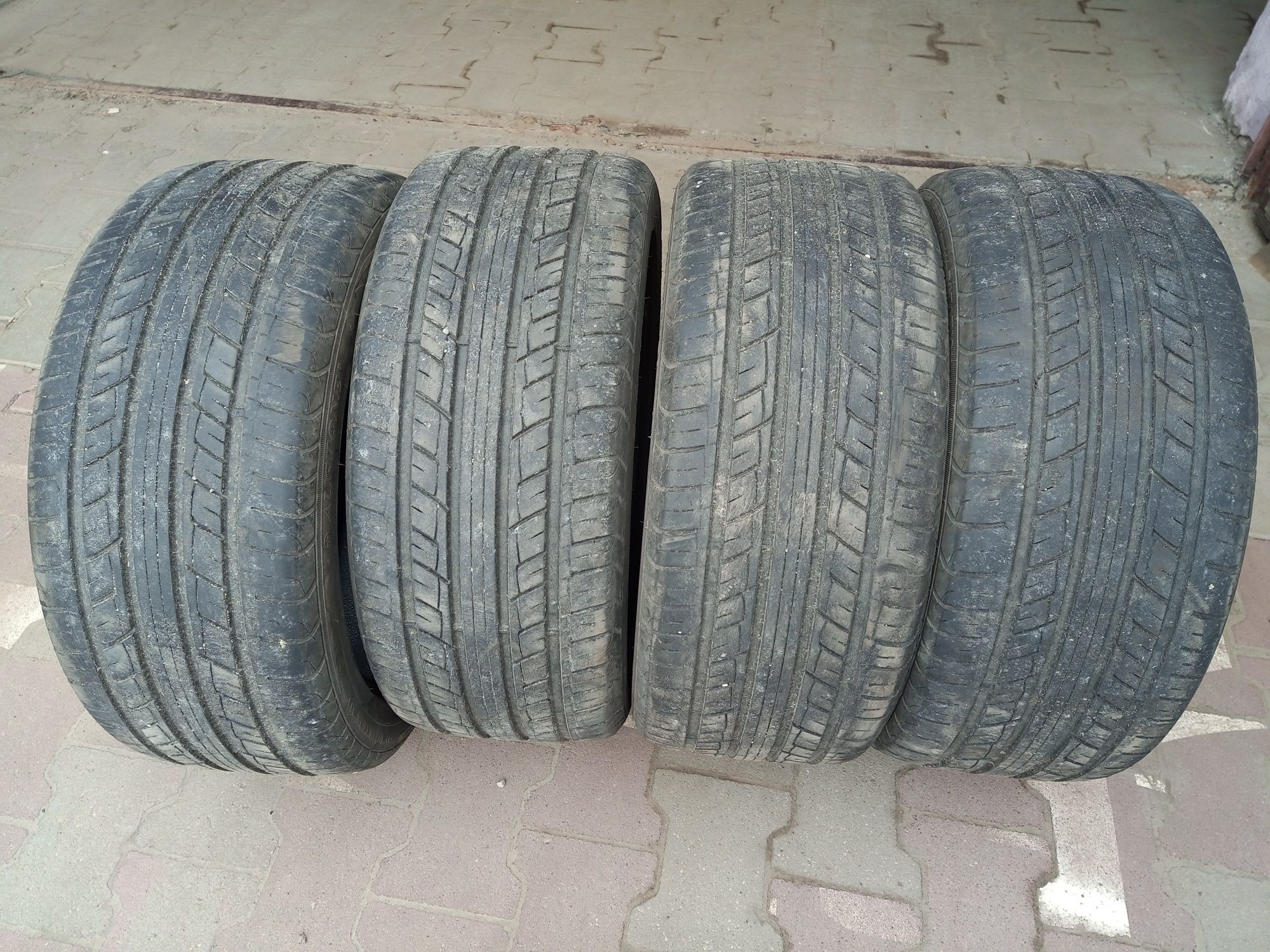 Opony 225/45 R17 letnie