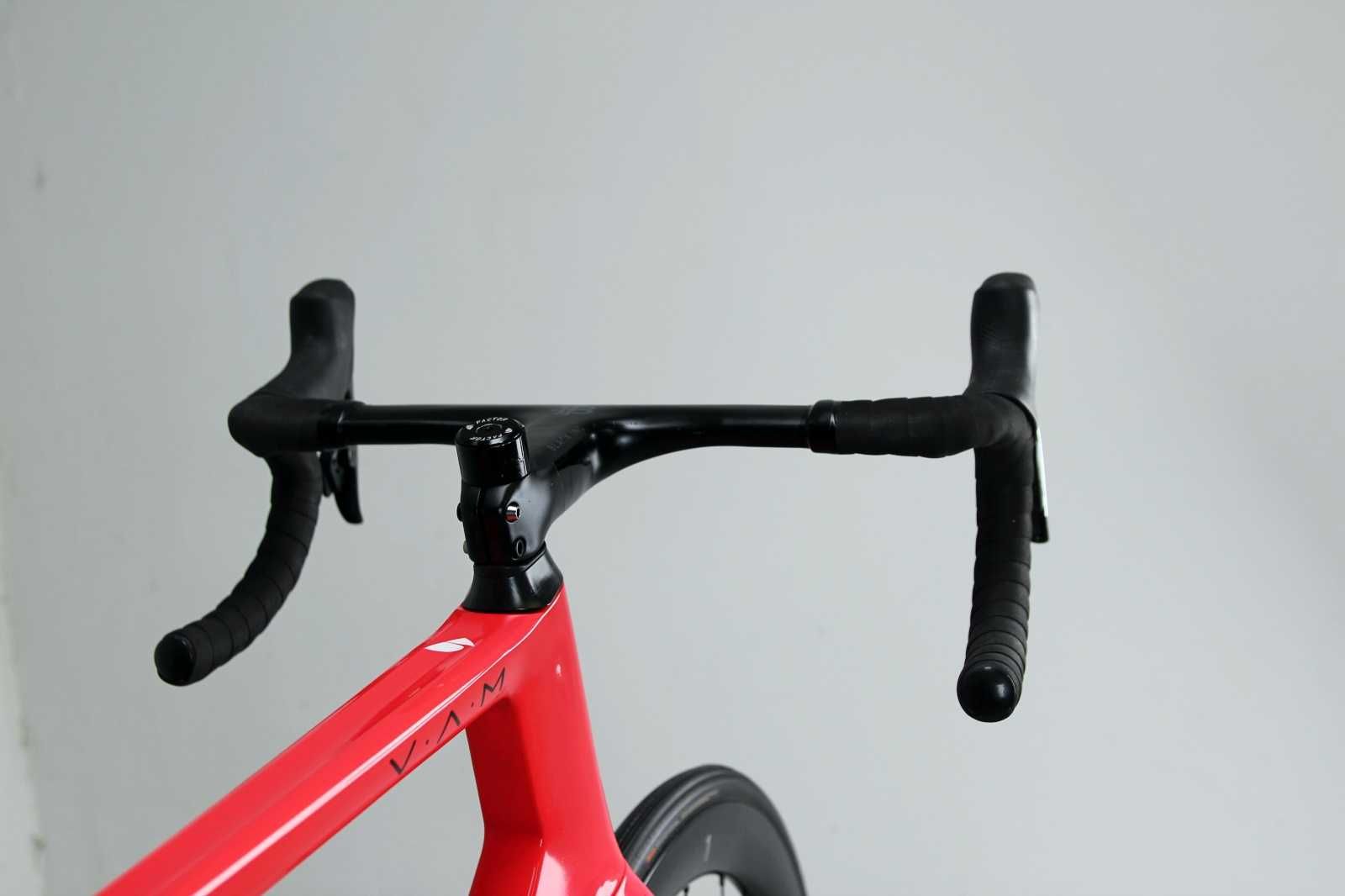 FACTOR ostro VAM Disc Sram Red AXS 2x12, r. 58