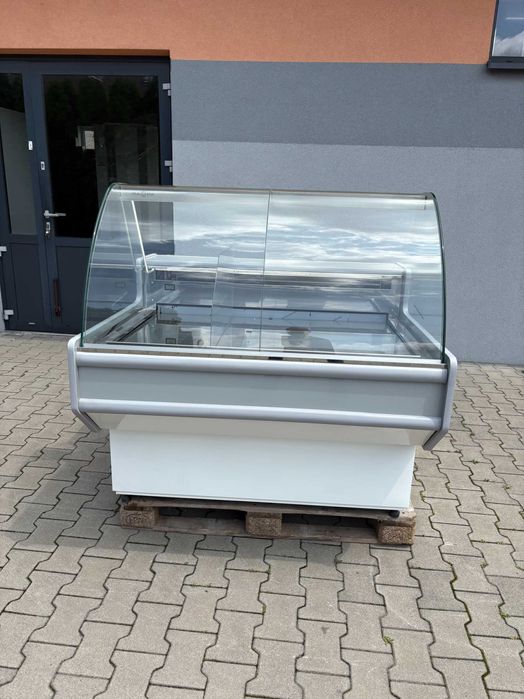 Lada chłodnicza 2021r Rapa jak nowa