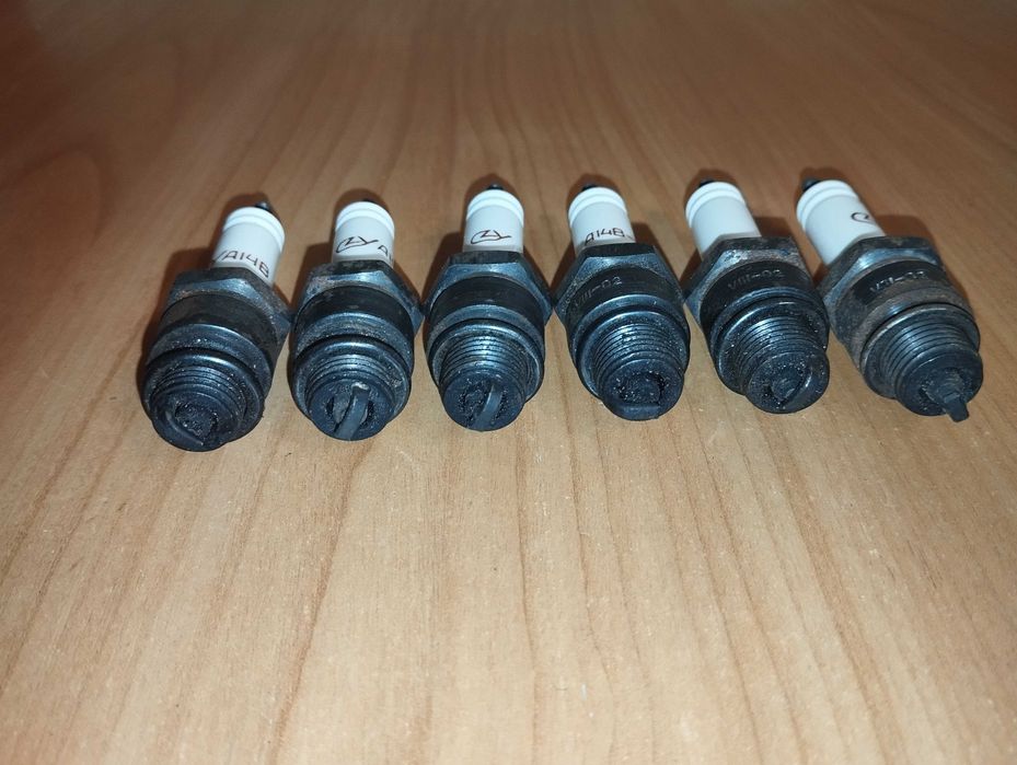 Свічки запалювання нові "А14В"-4 шт.,"А14В-2" - дві шт. 45 грн. за шт.