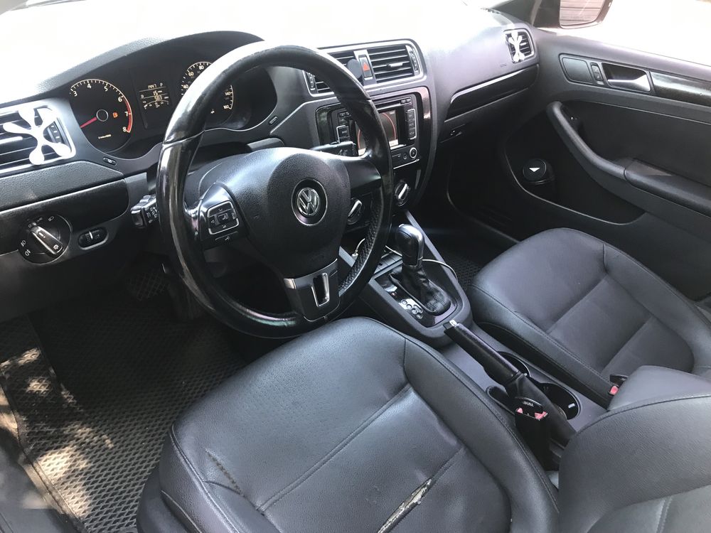 VW JETTA 6 2.5 2011