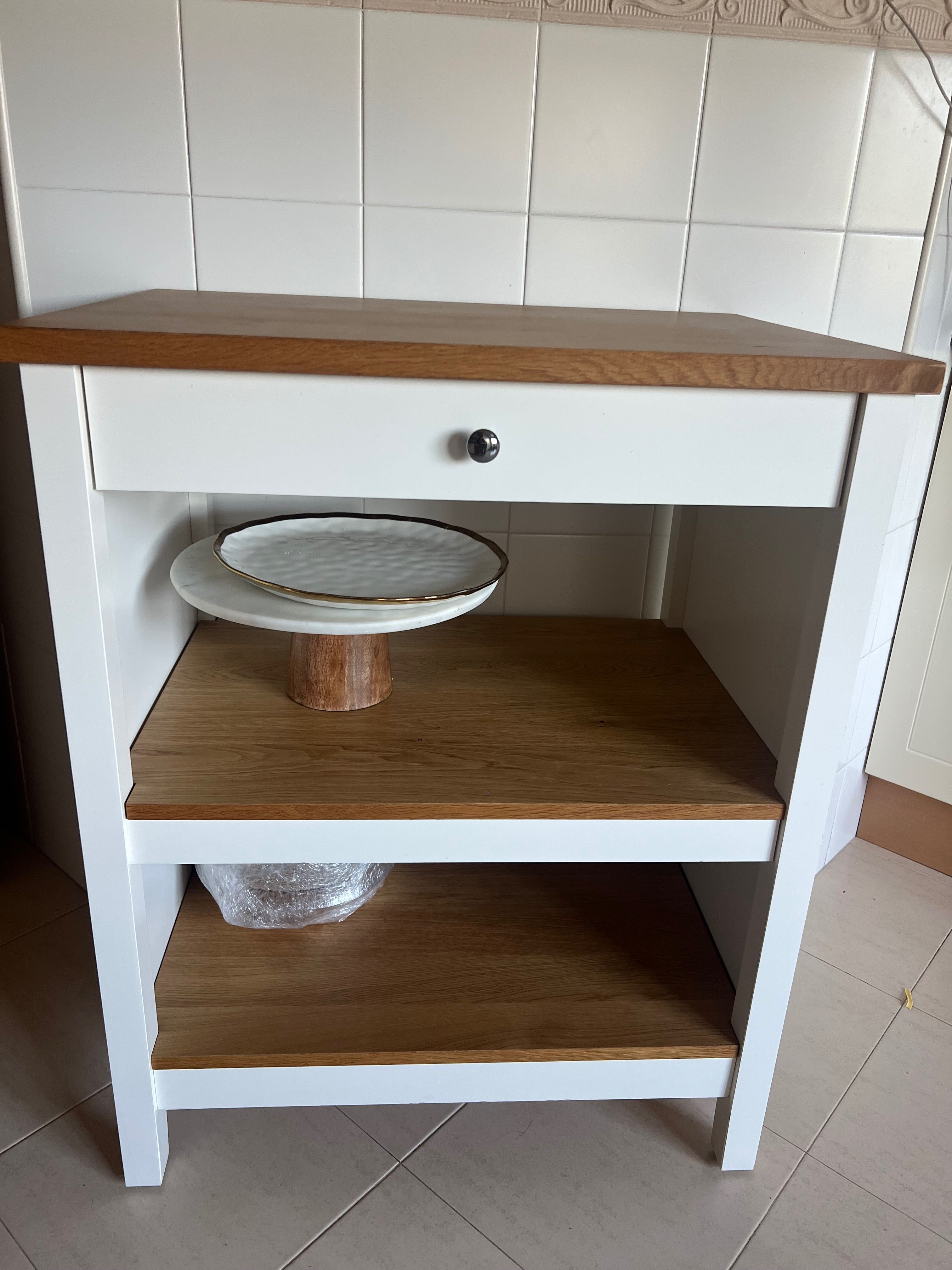 Bancada/Ilha de Cozinha muito nova
