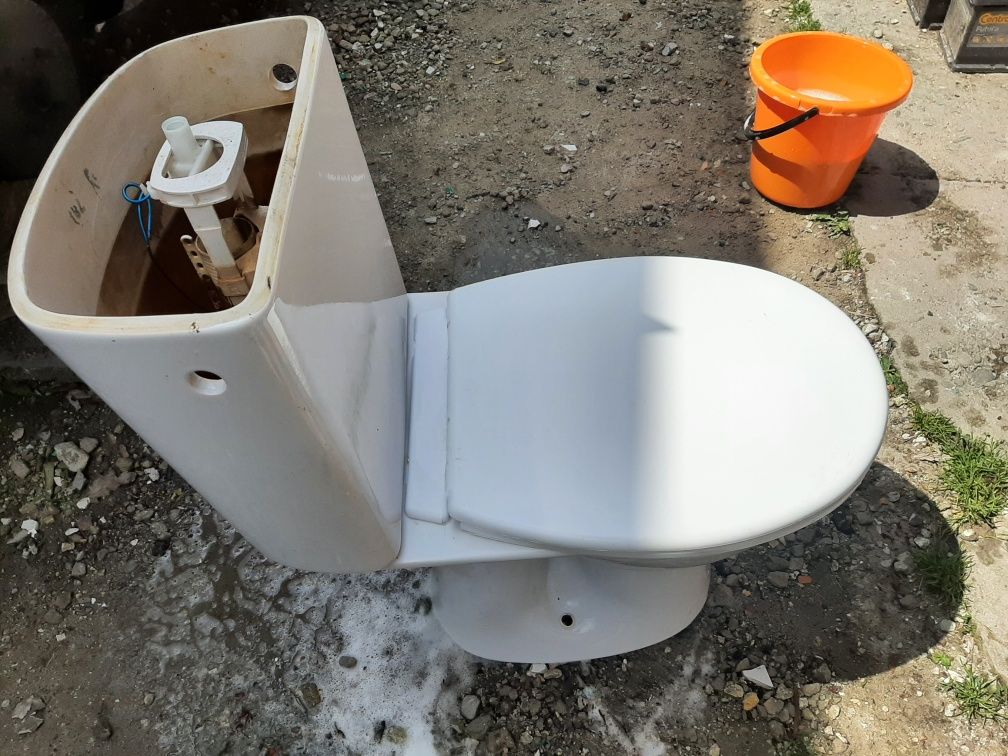 Toaleta WC  Misa deska sedesowa Cersanit poziome wyjście