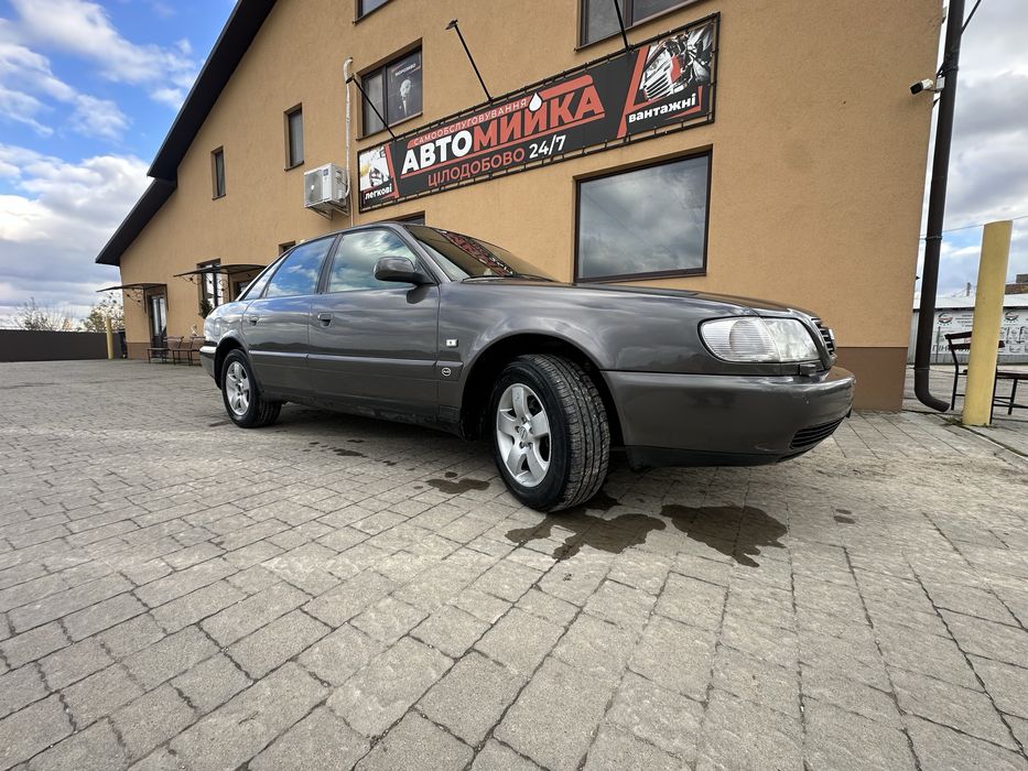 Продам ауді в хорошому стані