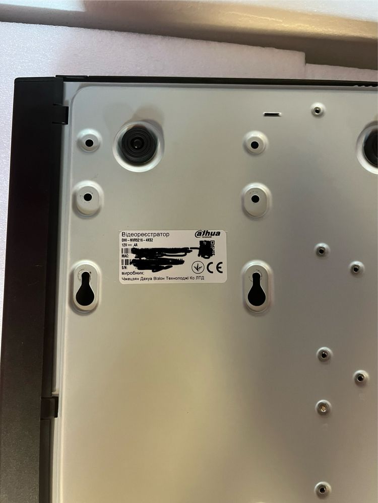 Відеореєстратор 16 каналів для ІР камер Dahua DHI-NVR-5216-4KS2