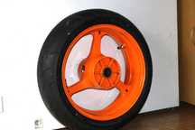 HONDA CBR REPSOL roda traseira
