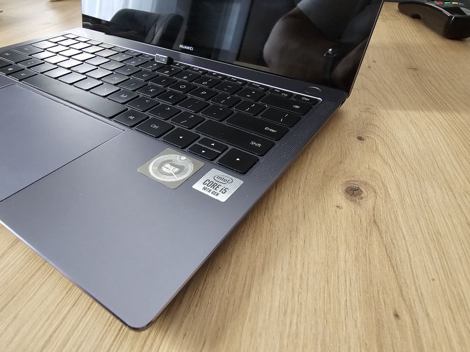 uawei Matebook X PRO 13.9 cala intel 10 gen 16gb ram mx250 512gb