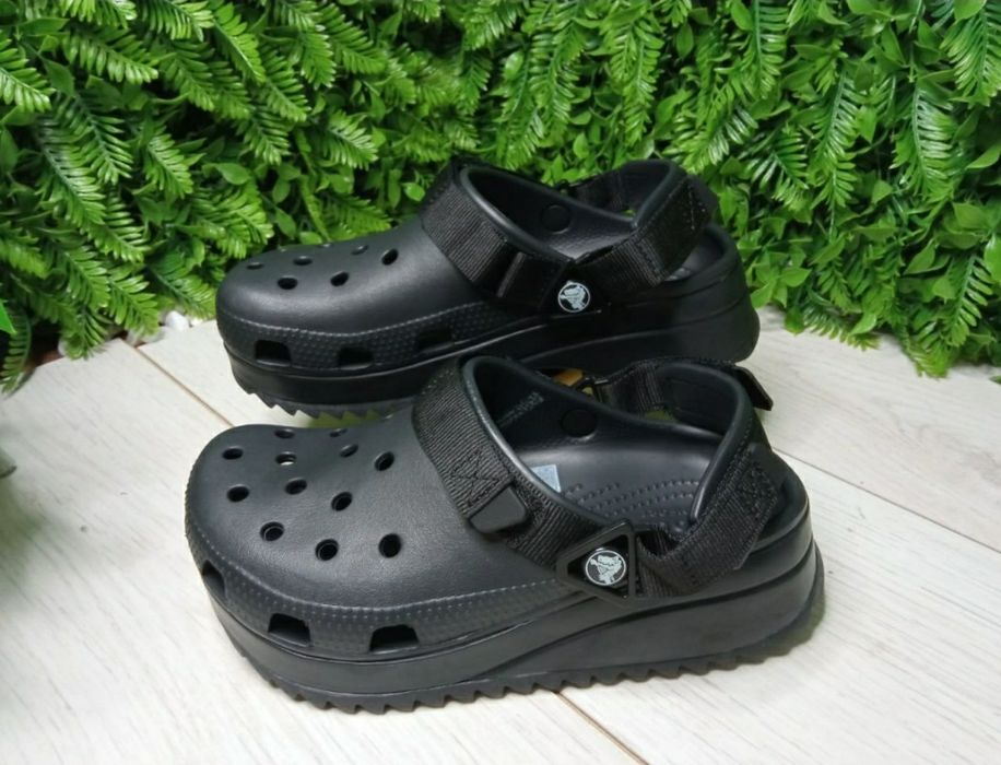 Зручне та стильне взуття Crocs Hiker та інші моделі крокс за оптовими