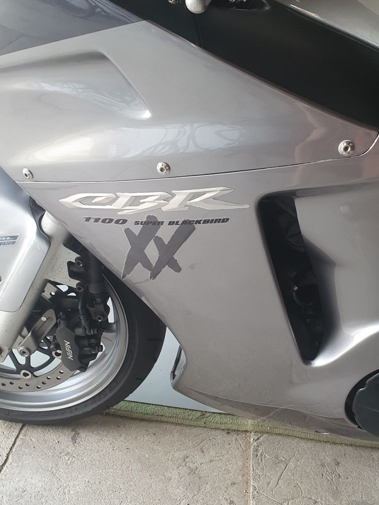 Honda cbr 1100xx