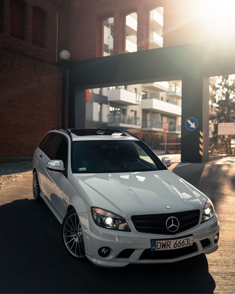 Mercedes C63 AMG S204 kombi bezwypadek historia